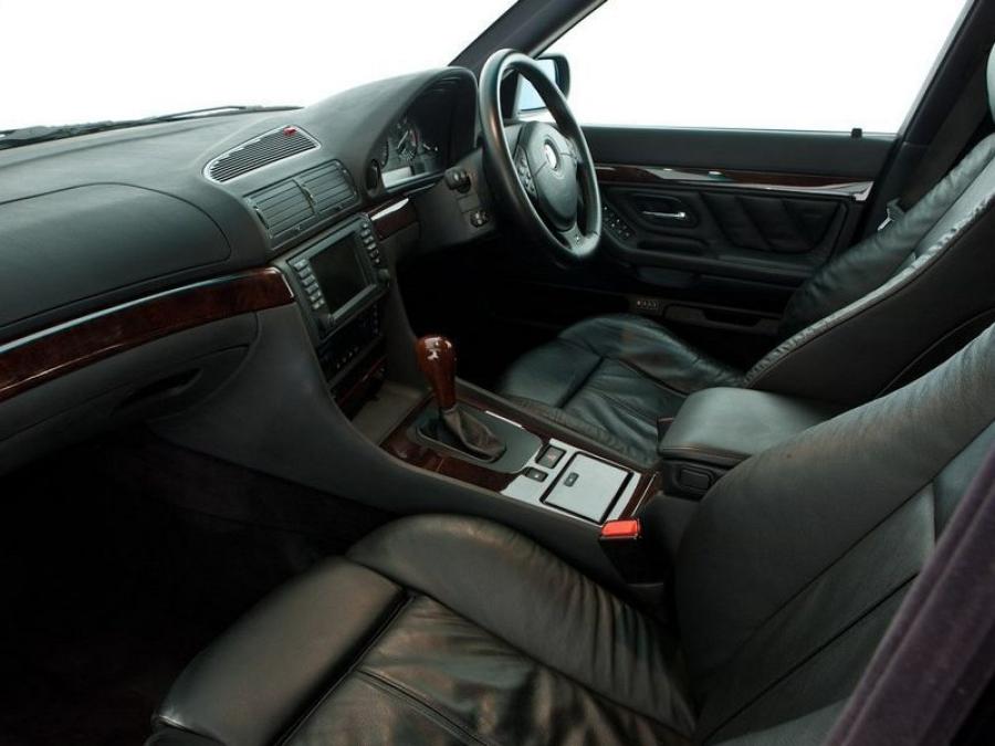  BMW 740i Sport Pack 1999 года  (фото 11 из 11)